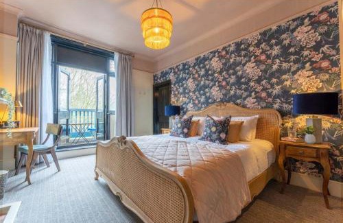 London Borough of Bromley Hotel | The Crown Inn