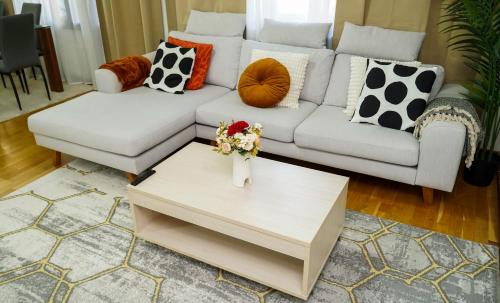Koillinen District Apartment | The Crown Suite Helsinki
