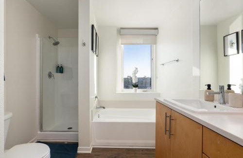 Marina del Rey Apartment | The Crystal 3 Level Penthouse - Marvelous Marina Views 2BR