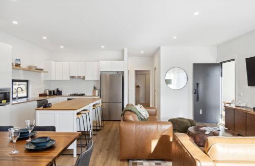 Jindabyne Apartment | The Crystal Palace 3