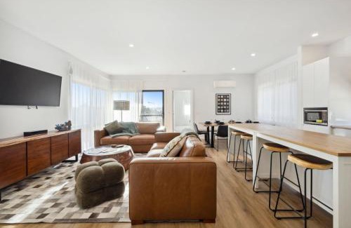 Jindabyne Apartment | The Crystal Palace 3
