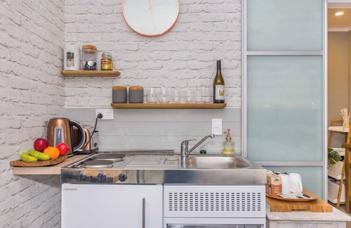 Wellington Apartment | The Cube - Cosy Studio - Great Location Close to Attractions, Shops & Eateries