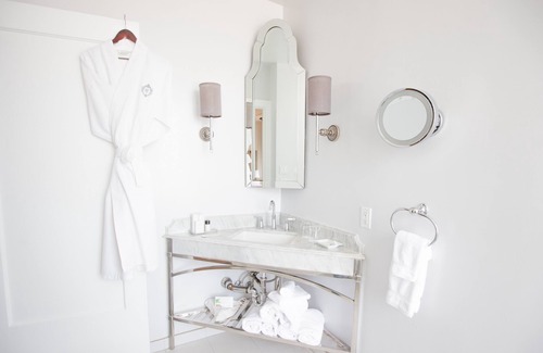 Downtown Culver City Hotel | The Culver Hotel