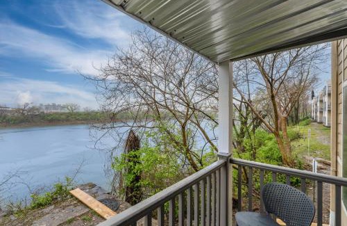 North Capitol Apartment | The Cumberland Condo