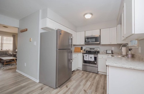 Martinsburg Apartment | The Cute Condo- 2 bedroom apartment