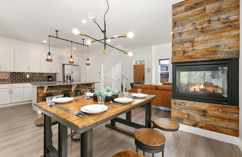 Old Town North House | The Cycle Haus | Rooftop Deck w/Hot Tub & Views
