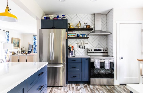 Sawyer House | The Dacha - Hot Tub, Family-Friendly