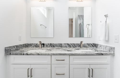 Inglewood Apartment | The Daffodil by Stay Local Nashville