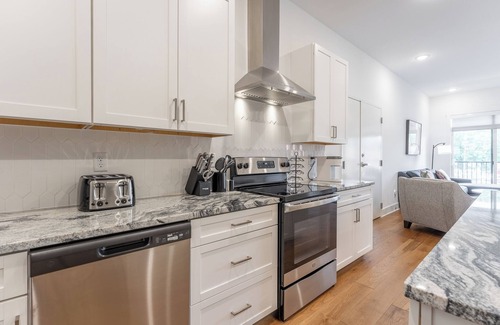 Inglewood Condo | The Daffodil - Luxury Condo
