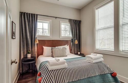 Historic Waverly House | The Dahlia