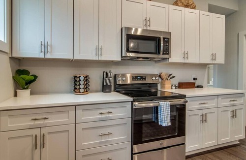 Historic Waverly Villa | The Dahlia - Walkable to 12 South