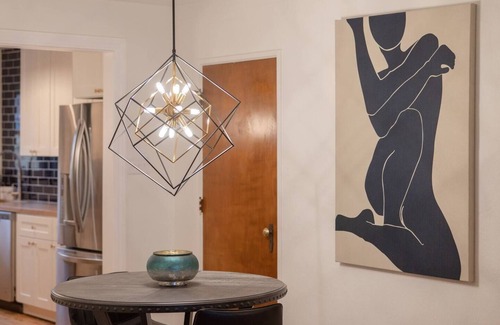 Grandview Heights House | The Dakota (B)- King Bed- Hot Tub- Near OSU