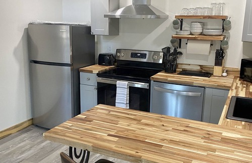 Darby Apartment | The Darmont Hotel and Suites - Suite #5