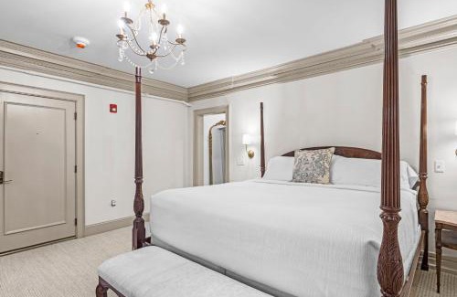 Portsmouth Hotel | The Davenport Inn