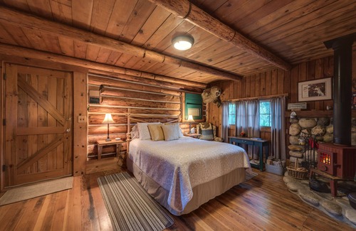 Placerville House | The Davies Family Inn