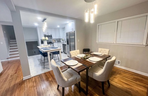 Decatur House | The Decadent Decatur Retreat