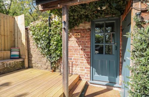 Blakeney House | The Deer