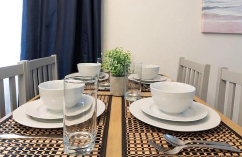 Columbus House | The Delightful Doubles- Unit E- Centrally Located