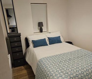 Higham Ferrers Apartment | The Dell - Rushden Lakes