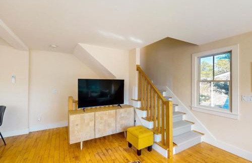 Provincetown Apartment | The Dinah Shore