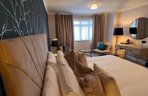 Llanelli Hotel | The Diplomat Hotel and Spa