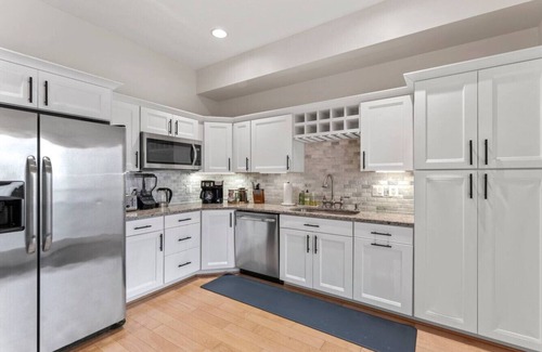 Shaw House | The District | Spacious 3BR/2.5BA by DCottage