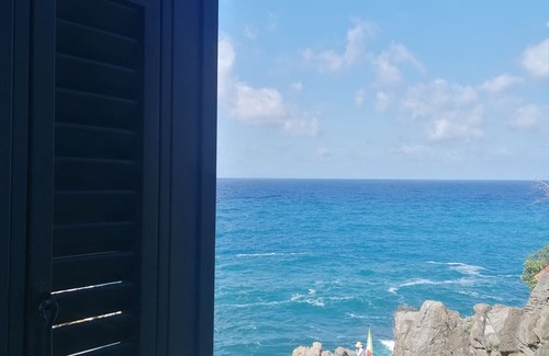 Riomaggiore House | The Divine Enchantment.House with Terrace and Patio by the Sea. CIN IT011024C2SOE47S93