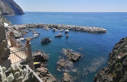 Riomaggiore House | The Divine Enchantment.House with Terrace and Patio by the Sea. CIN IT011024C2SOE47S93