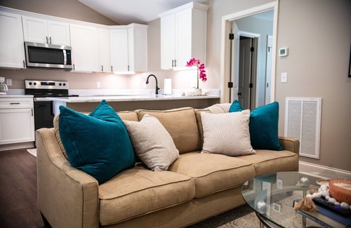 Oxford Apartment | The Dodge, Cozy 1BR King by Velvet Ditch Villas
