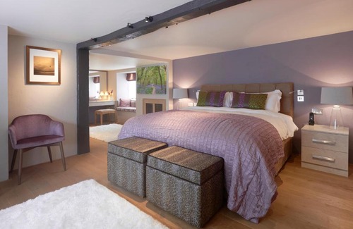 Medmenham Bed & Breakfast | The Dog and Badger