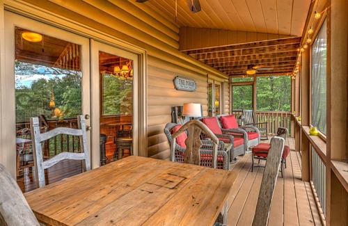Mineral Bluff Cabin | The Dogwood Cabin by Escape to Blue Ridge