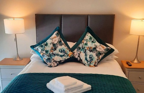 Crossmolina Hotel | The Dolphin Hotel