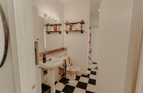 Downtown Memphis Apartment | The Downtown Art Loft