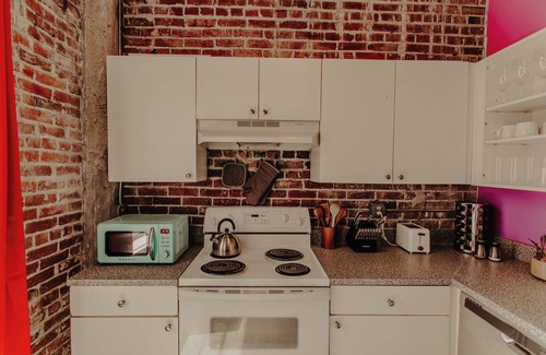 Downtown Memphis Apartment | The Downtown Art Loft