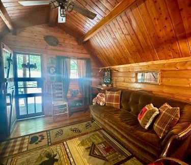 Cosby Villa | The Drake Cabin in The Forest