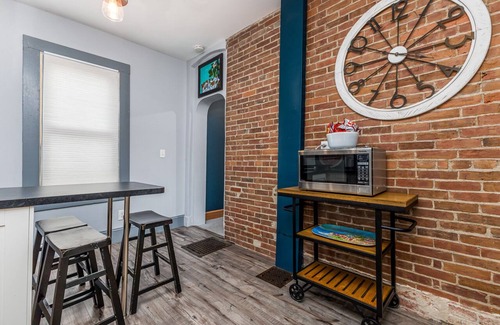 Downtown Dubuque House | The Dubuque House - Historic Downtown Location