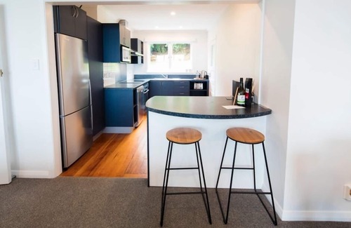 Calversham House | The Eagle's Nest: stunning views, close to beach