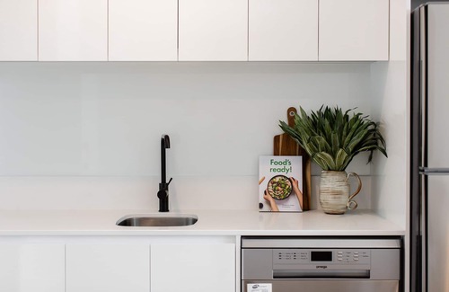 Adelaide Central Business District Apartment | The East End Apartments by Urban Rest