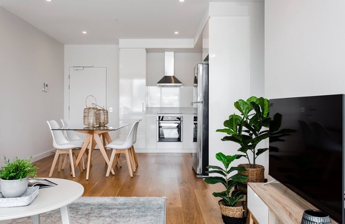 Adelaide Central Business District Apartment | The East End Apartments by Urban Rest