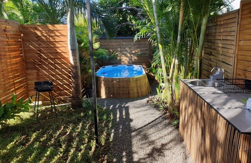 Saint-Louis House | The eco-friendly tropical cabin