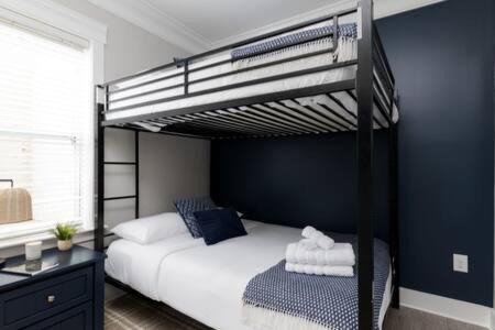 Edgehill House | The Edgehill House - Close to Belmont & Vanderbilt