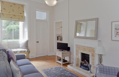 Marchmont Apartment | The Edinburgh Address - Classic Marchmont Charm