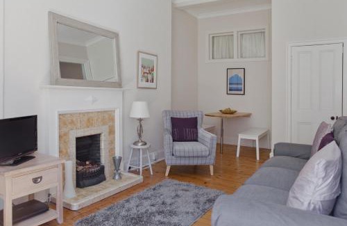 Marchmont Apartment | The Edinburgh Address - Classic Marchmont Charm