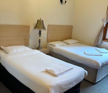 Salford Hotel | The Egerton Arms Hotel Salford