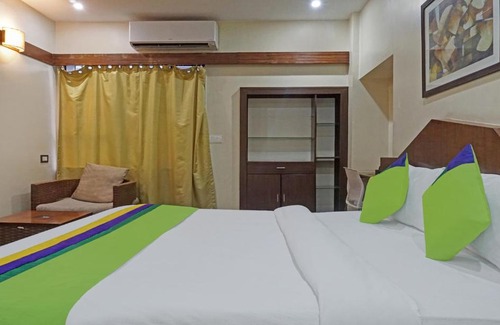 Clover Park Hotel | The Elite Suites