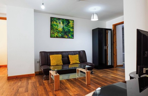 Old Trafford Apartment | The EliteApex