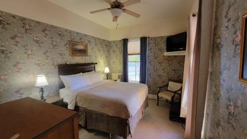Bethel Bed & Breakfast | The Elizabeth Inn and Restaurant