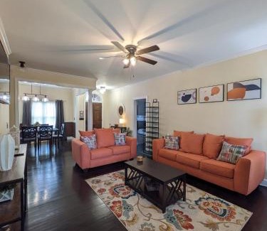 Huntcliff House | The Elizabeth