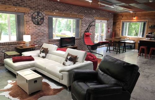 Elizabethtown House | The Elizabethtown Carriage House