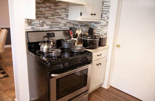 Villa Rica House | The Elliott Haus: Great For Families. Long Stays. Fully Stocked Kitchen